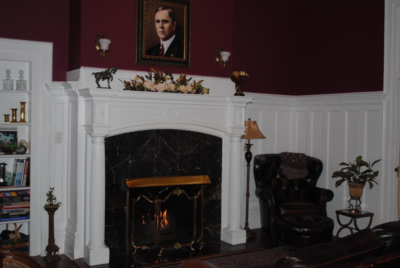 Trinkle Mansion Bed & Breakfast Wytheville Exterior photo